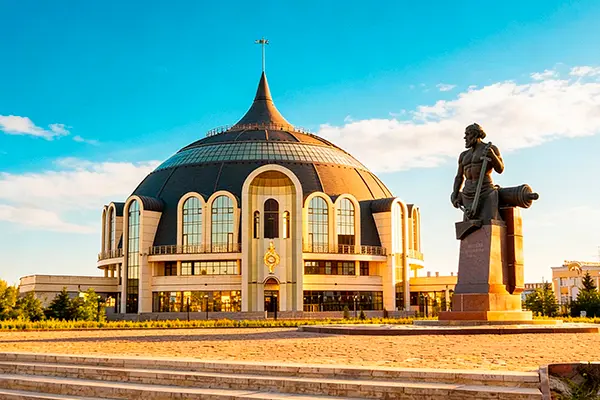 Новое здание Тульского музея оружия в форме шлема - крупнейшая коллекция оружия в России